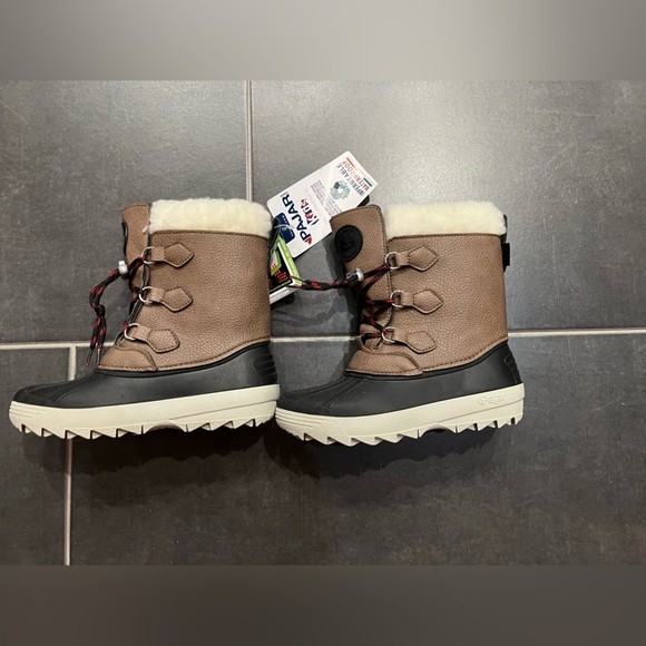 Boys Winter Snow Boots - Picture 2 of 5